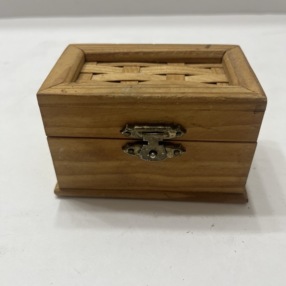 Wooden Handmade Mini Trinket Box Woven Hinged Lid Metal Latch 3.5x2.25x2"